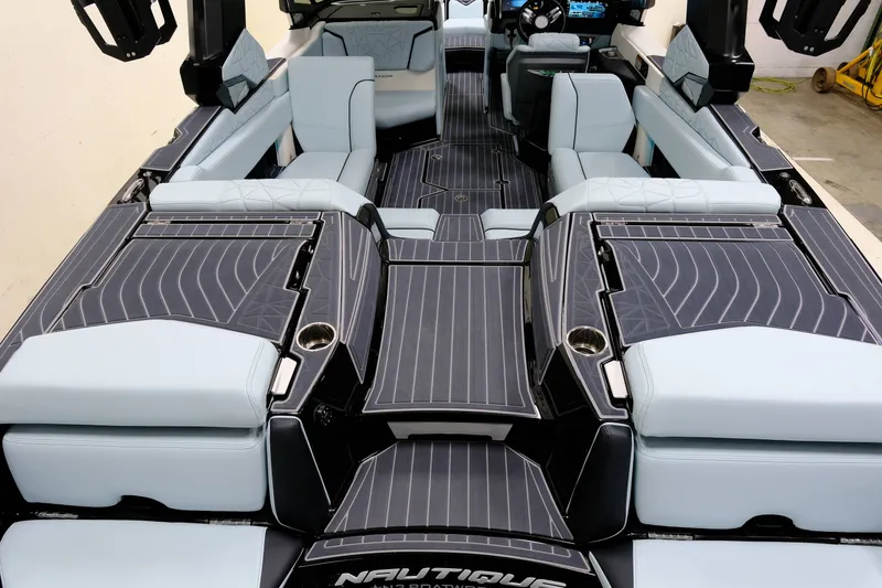 Slide: The Image of Nautique Super Air Nautique G23 Paragon 2022 - 12