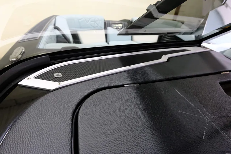 Slide: The Image of Nautique Super Air Nautique G23 Paragon 2022 - 28