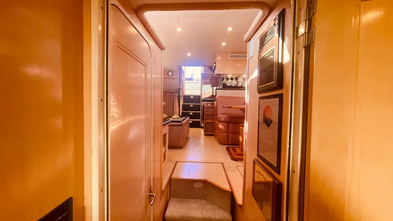Slide: The Image of Carver Yachts 500 Cockpit Motor Yacht 1997 - 15