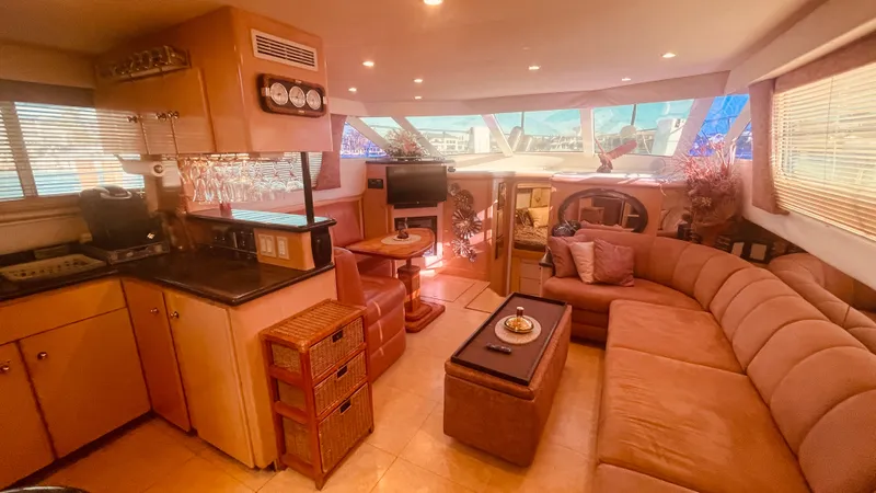Slide: The Image of Carver Yachts 500 Cockpit Motor Yacht 1997 - 17