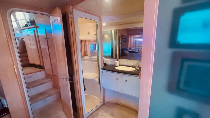 Slide: The Image of Carver Yachts 500 Cockpit Motor Yacht 1997 - 33