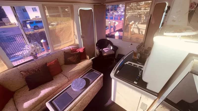 Slide: The Image of Carver Yachts 500 Cockpit Motor Yacht 1997 - 40