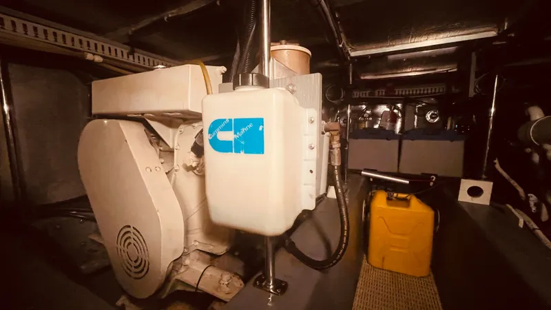Slide: The Image of Carver Yachts 500 Cockpit Motor Yacht 1997 - 78