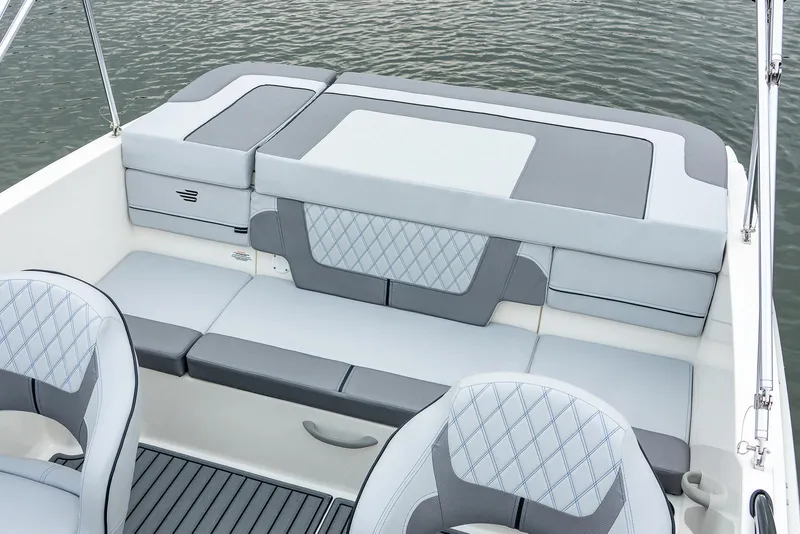 Slide: The Image of 2026 Bayliner VR4 Bowrider OB dashboard with steering wheel and instrument panel. - 5