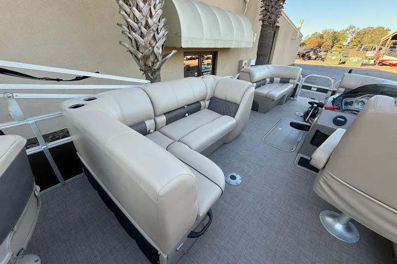 Slide: The Image of 2020 Sun Tracker Fishin' Barge 22 XP3 with spacious seating and modern interior design. - 8