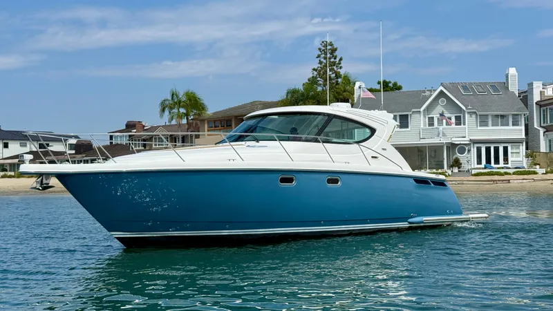 Slide: The Image of Tiara 4500 Sovran 2012 - 0