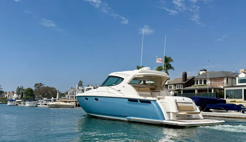 Slide: The Image of Tiara 4500 Sovran 2012 - 1