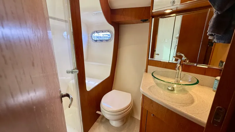 Slide: The Image of Tiara 4500 Sovran 2012 - 25