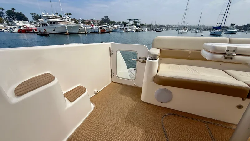 Slide: The Image of Tiara 4500 Sovran 2012 - 3