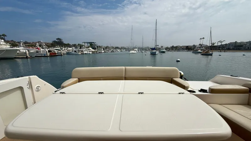 Slide: The Image of Tiara 4500 Sovran 2012 - 4