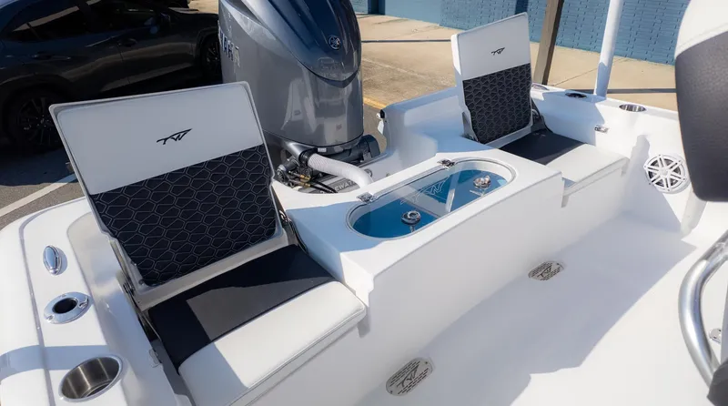 Slide: The Image of Tidewater 2110 Bay Max 2026 - 7