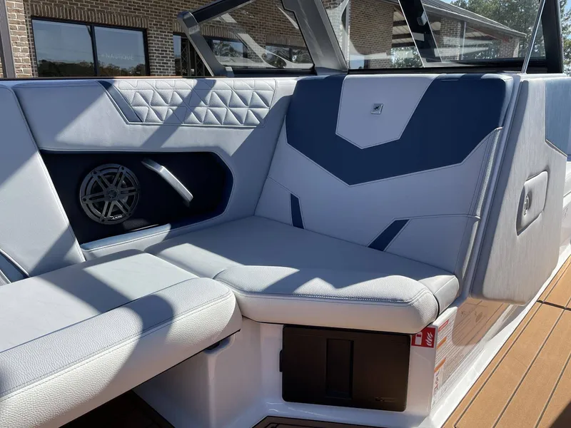 Slide: The Image of Nautique Super Air Nautique GS22 2026 - 13