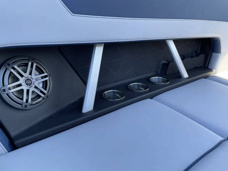 Slide: The Image of Nautique Super Air Nautique GS22 2026 - 23