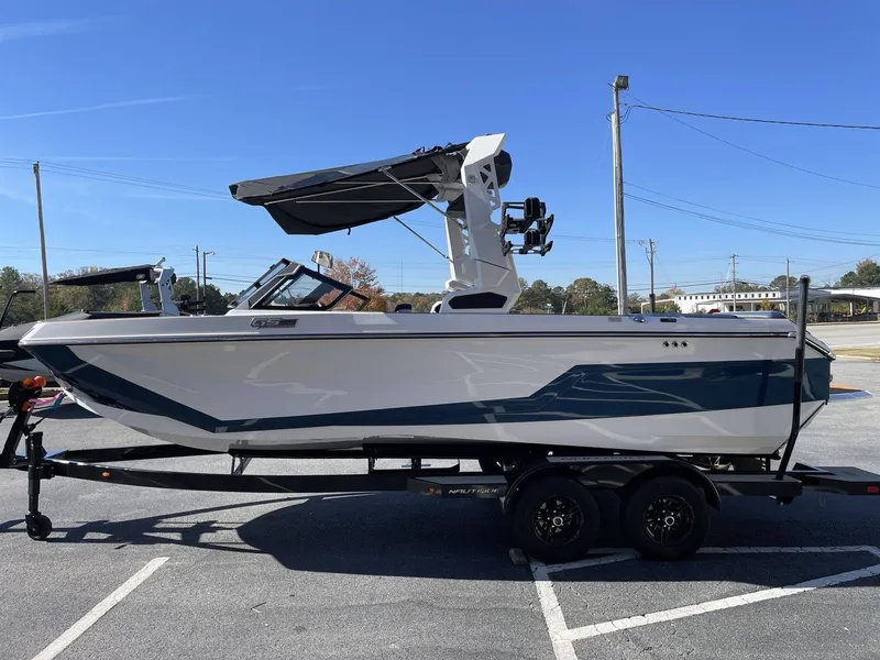 Slide: The Image of Nautique Super Air Nautique GS22 2026 - 36