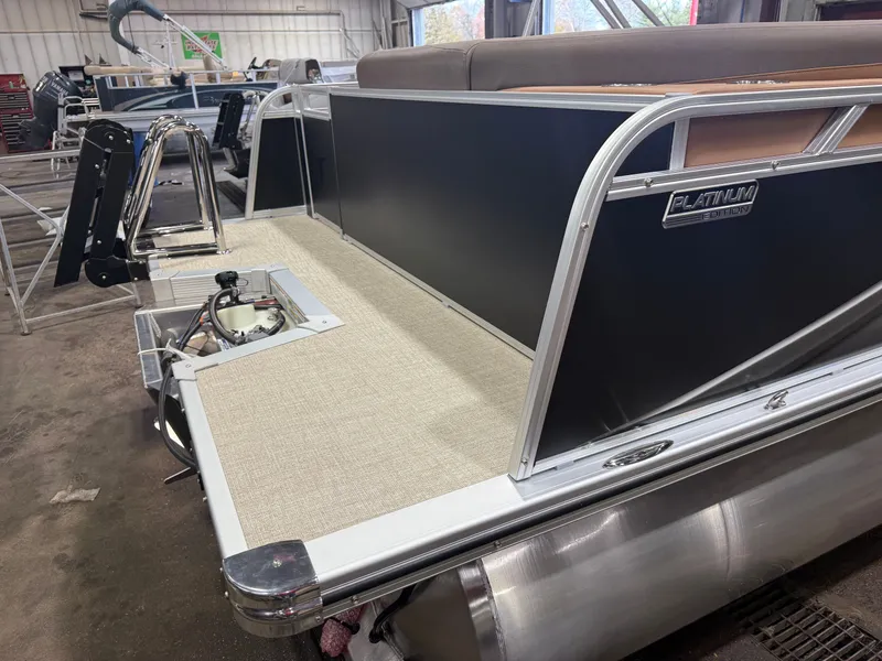 Slide: The Image of Tahoe LTZ 2385 Elite Cruise & Honda 4-Stroke EFI 2026 - 36