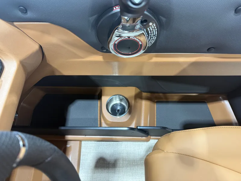 Slide: The Image of Tahoe LTZ 1985 Cruise Rear Bench (CRB) & Honda 4-Stroke EFI 2026 - 16