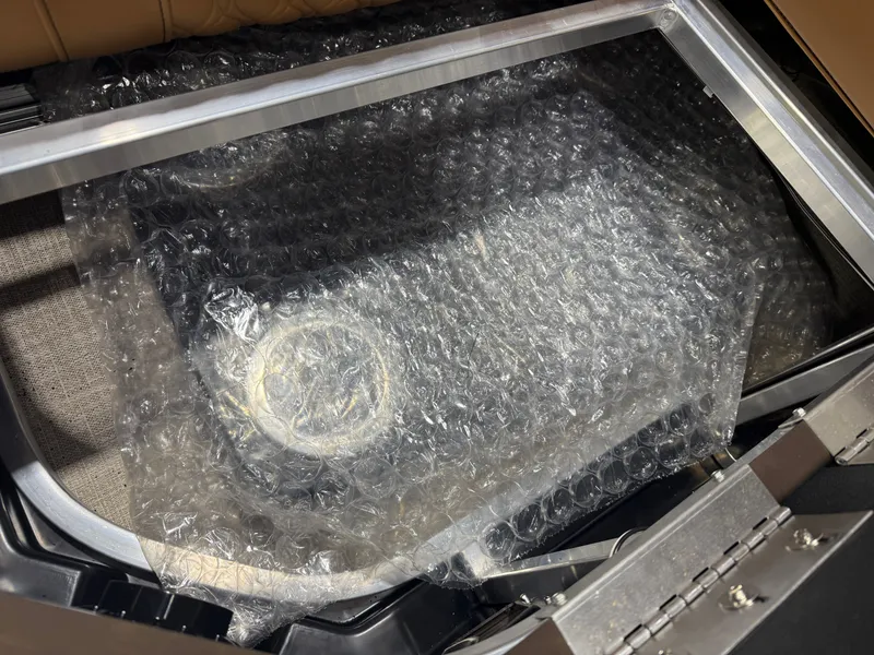 Slide: The Image of Tahoe LTZ 1985 Cruise Rear Bench (CRB) & Honda 4-Stroke EFI 2026 - 29