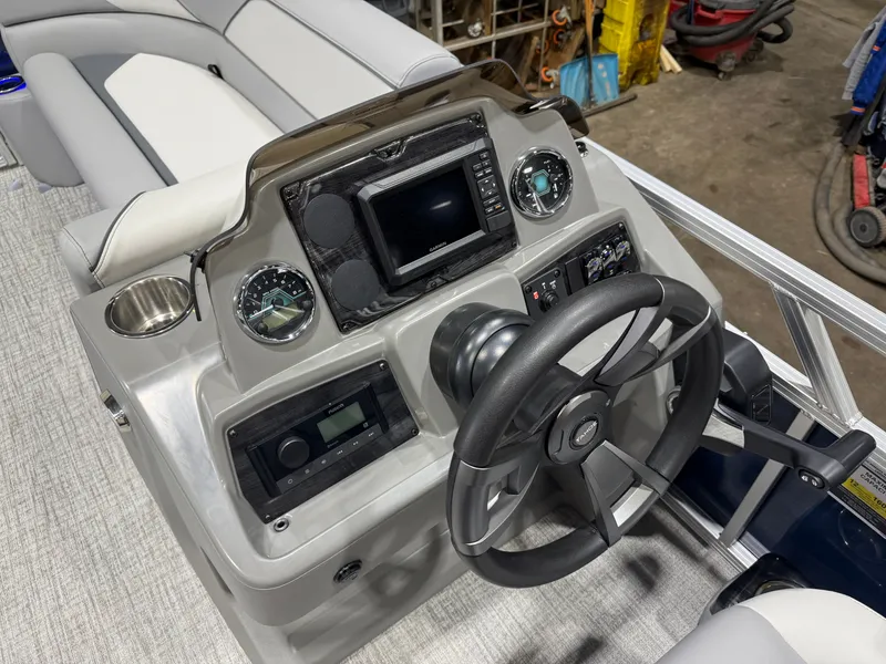 Slide: The Image of Tahoe Sport 2385 200HP VRB Swingback Tritoon 2026 - 11