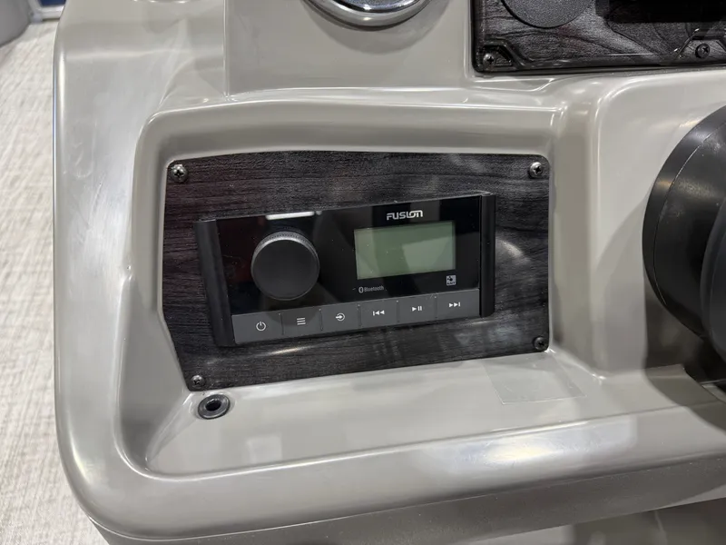 Slide: The Image of Tahoe Sport 2385 200HP VRB Swingback Tritoon 2026 - 12