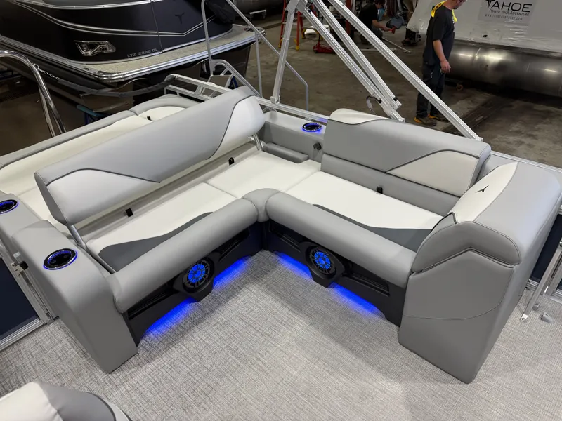 Slide: The Image of Tahoe Sport 2385 200HP VRB Swingback Tritoon 2026 - 16