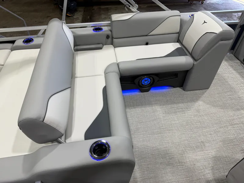 Slide: The Image of Tahoe Sport 2385 200HP VRB Swingback Tritoon 2026 - 17