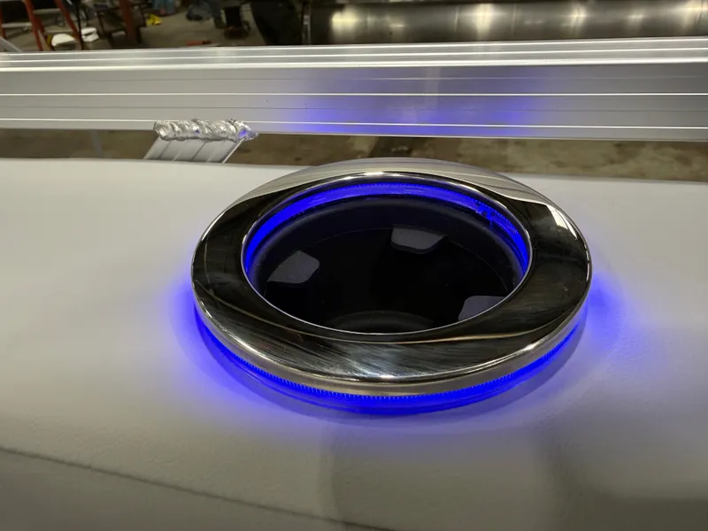 Slide: The Image of Tahoe Sport 2385 200HP VRB Swingback Tritoon 2026 - 25