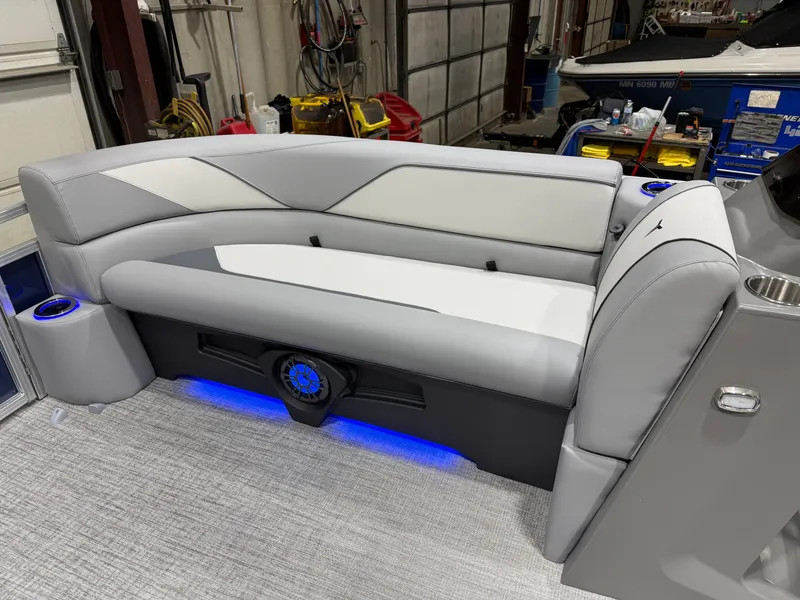 Slide: The Image of Tahoe Sport 2385 200HP VRB Swingback Tritoon 2026 - 30