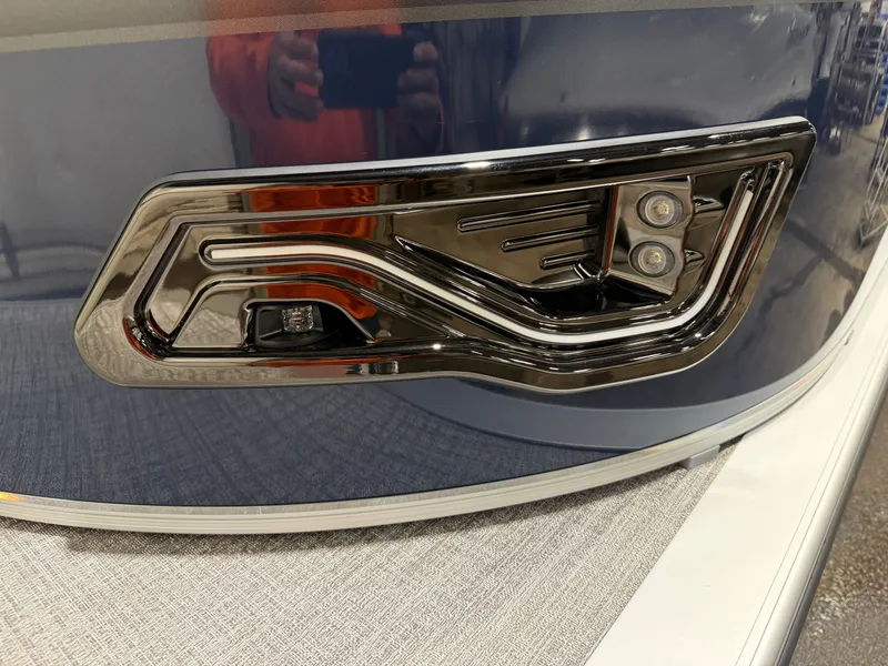 Slide: The Image of Tahoe Sport 2385 200HP VRB Swingback Tritoon 2026 - 36