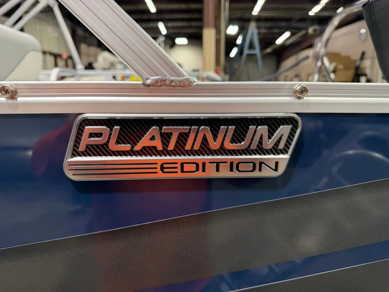 Slide: The Image of Tahoe Sport 2385 200HP VRB Swingback Tritoon 2026 - 40