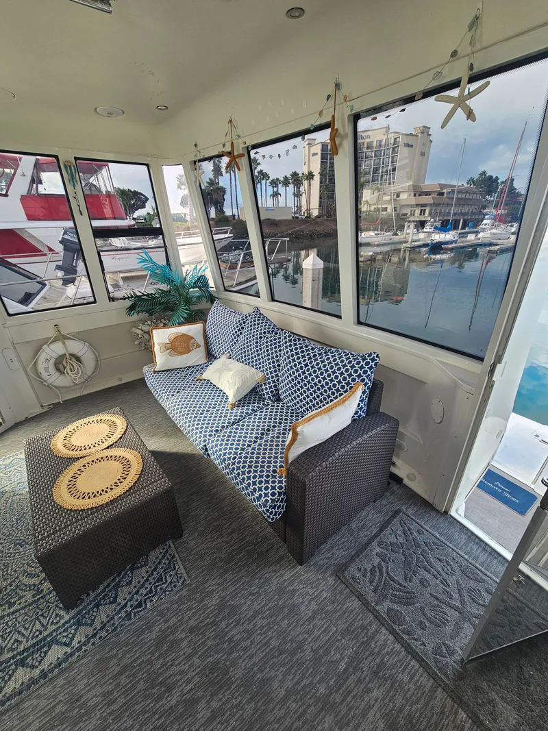Slide: The Image of Carver Yachts 564 2001 - 6