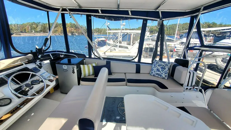 Slide: The Image of Flybridge Starboard - 33