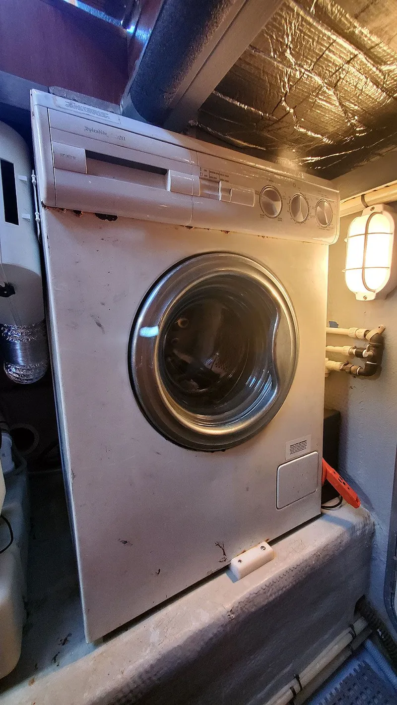 Slide: The Image of Ships Laundry - 36