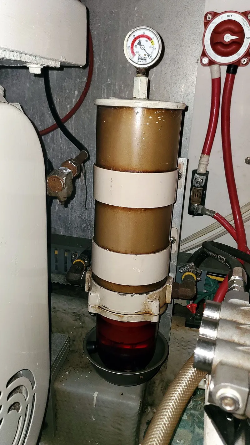 Slide: The Image of Main Engine Fuel Filters - 45