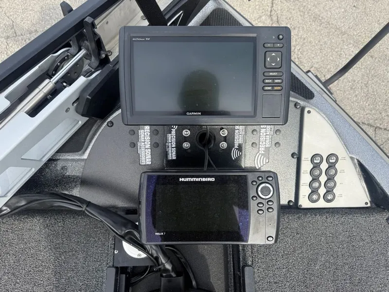 Slide: The Image of Caymas CX 20 2021 - 8