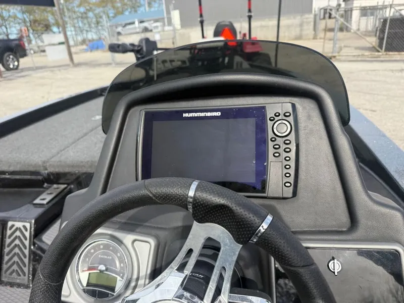 Slide: The Image of Caymas CX 20 2021 - 9