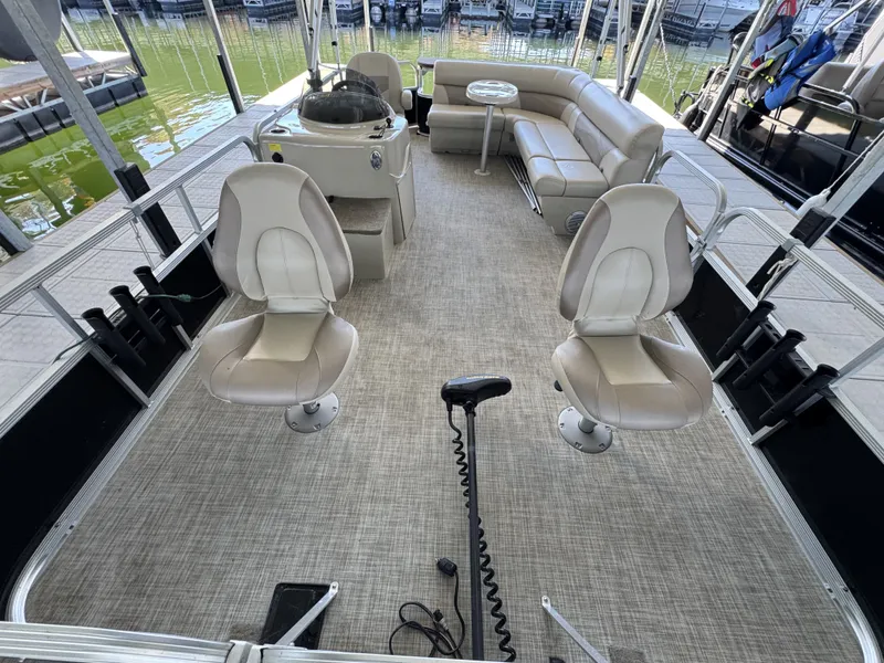 Slide: The Image of Montego Bay Fishing 8520 2PT BK 2018 - 20