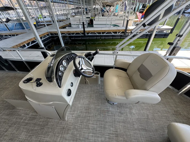 Slide: The Image of Montego Bay Fishing 8520 2PT BK 2018 - 24