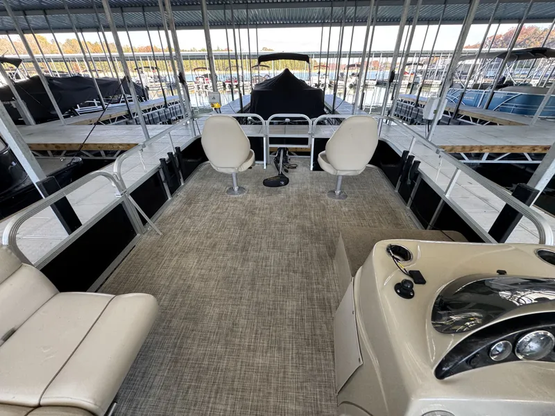 Slide: The Image of Montego Bay Fishing 8520 2PT BK 2018 - 29