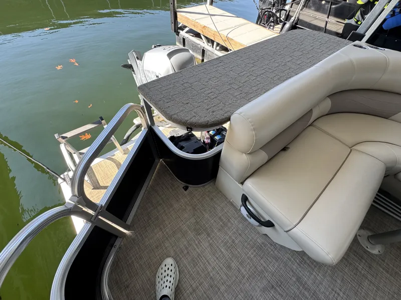 Slide: The Image of Montego Bay Fishing 8520 2PT BK 2018 - 9