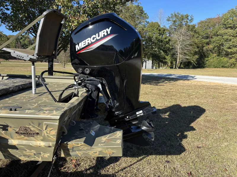 Slide: The Image of Tracker 1860 CC 2022 - 4