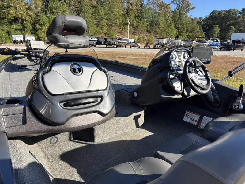 Slide: The Image of Tracker Pro Team 190 TX 2022 - 11