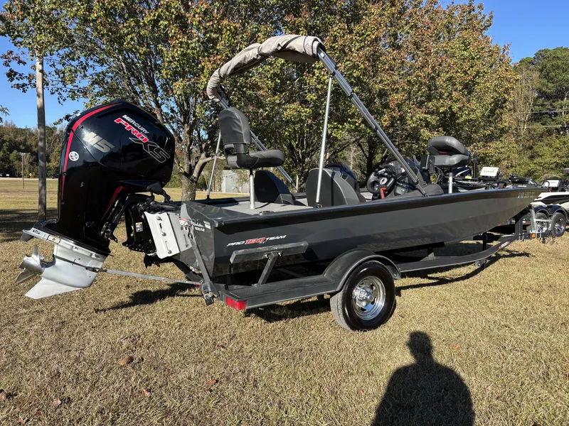 Slide: The Image of Tracker Pro Team 190 TX 2022 - 3