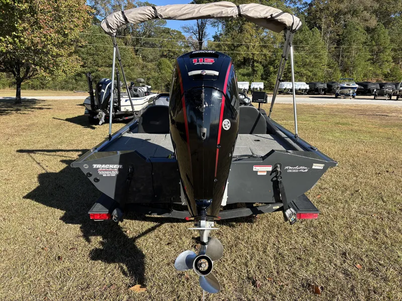 Slide: The Image of Tracker Pro Team 190 TX 2022 - 6