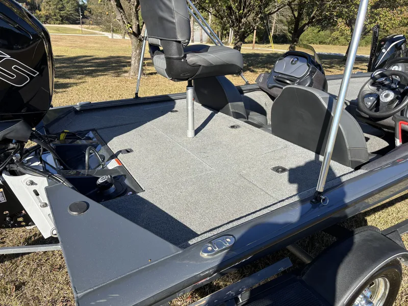 Slide: The Image of Tracker Pro Team 190 TX 2022 - 7