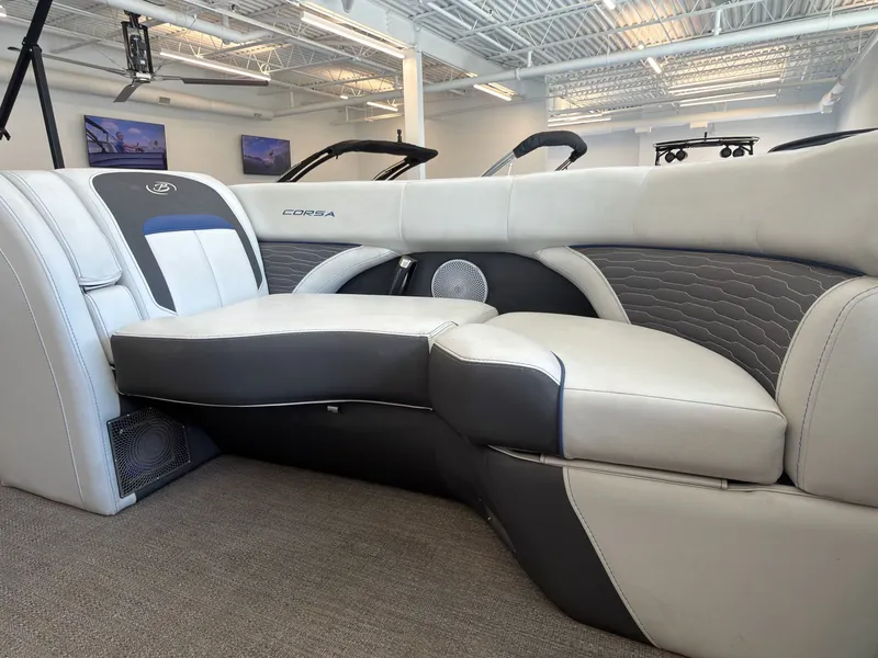 Slide: The Image of Barletta X23UC 2023 - 44