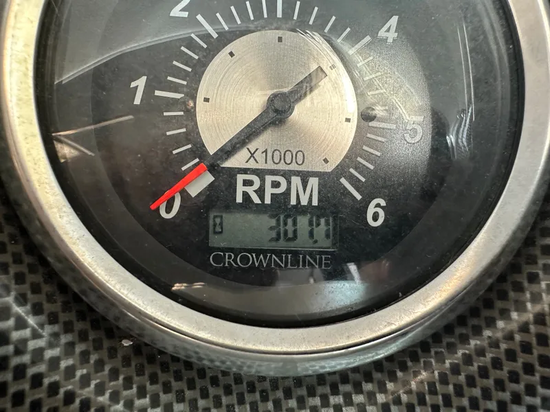 Slide: The Image of Crownline Boats 270BR 2011 - 18