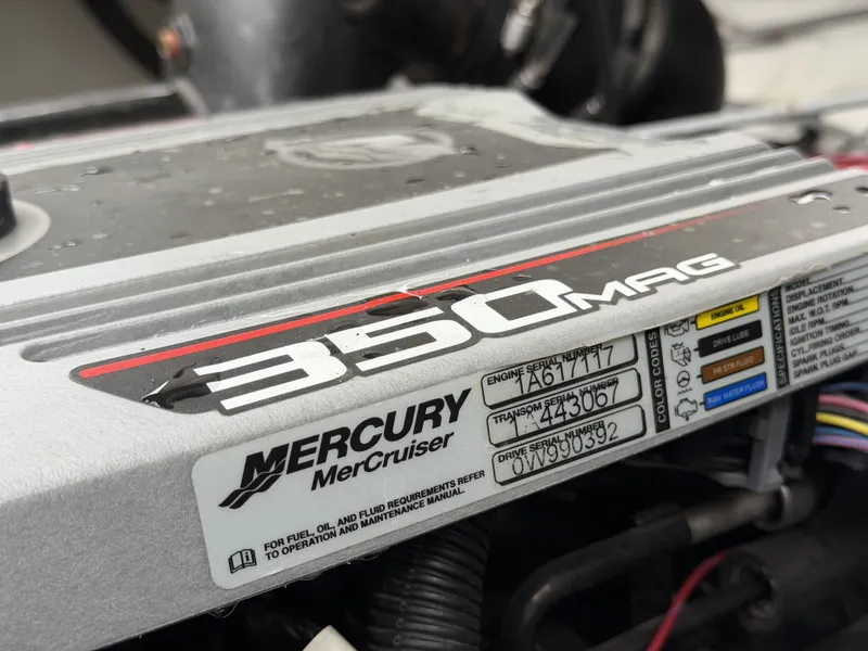 Slide: The Image of Crownline Boats 270BR 2011 - 26