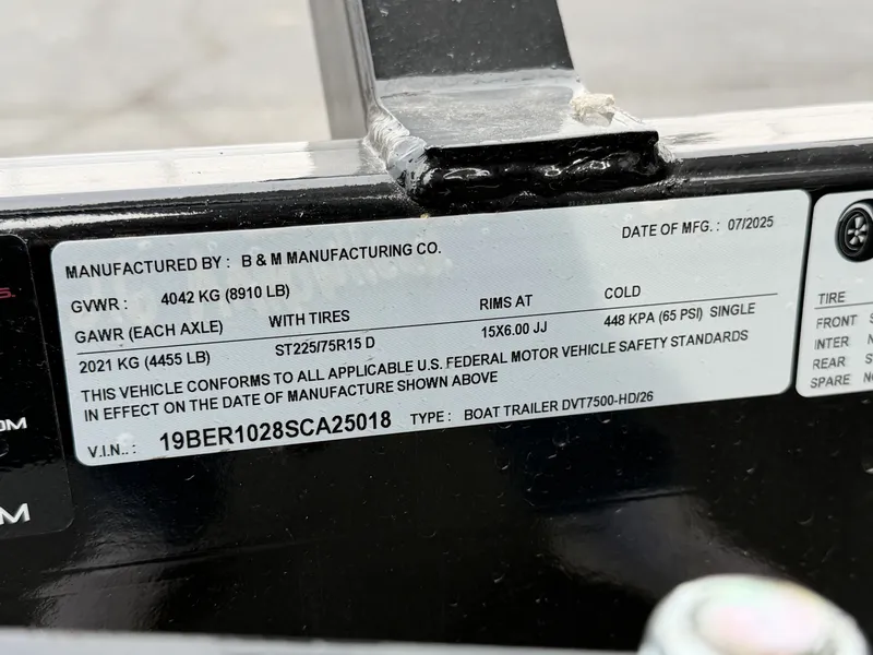 Slide: The Image of Crownline Boats 270BR 2011 - 28