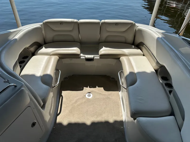 Slide: The Image of Crownline Boats 270BR 2011 - 6