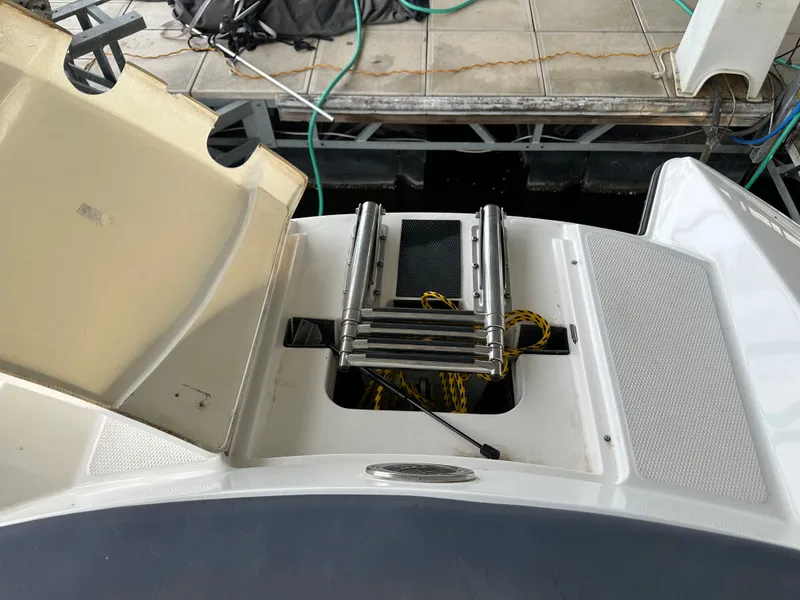 Slide: The Image of MasterCraft 280V 2011 - 21